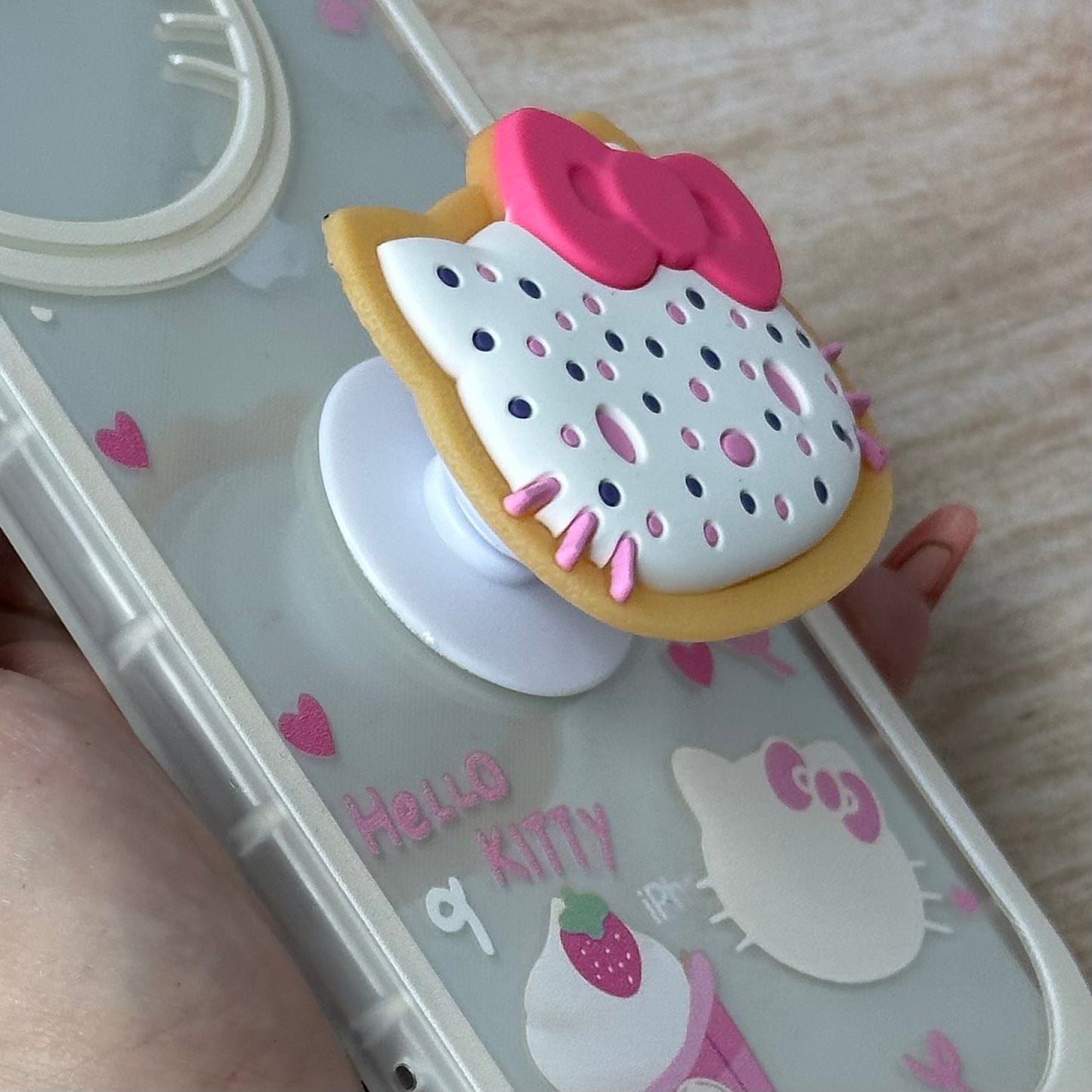 hello kitty + pop iph 7/8 plus
