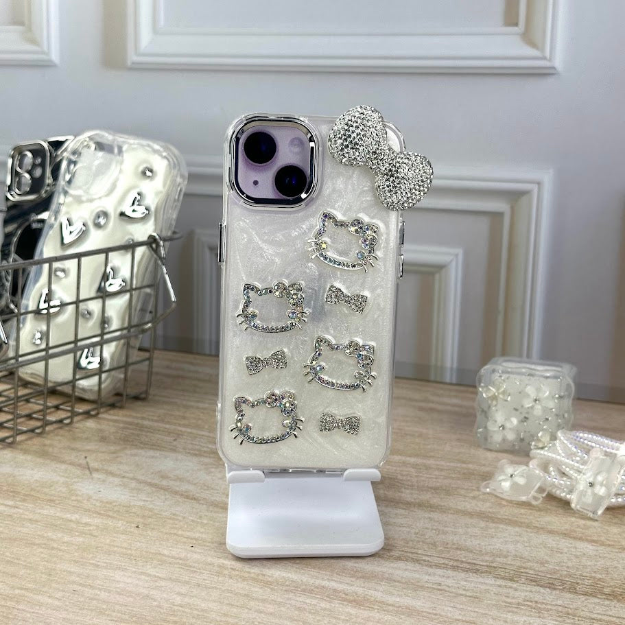 Hello Kitty lazo brillante IPH 14/15 plus