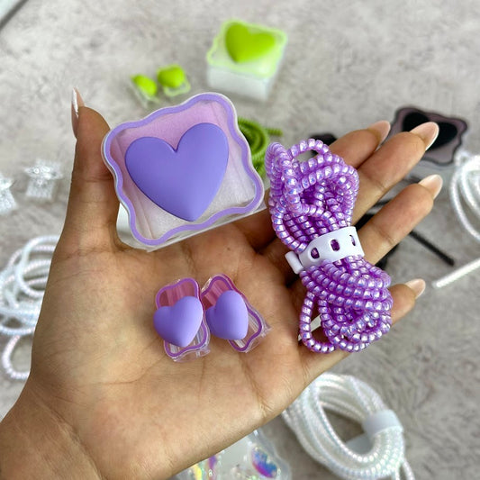 Protector de cargador corazon morado