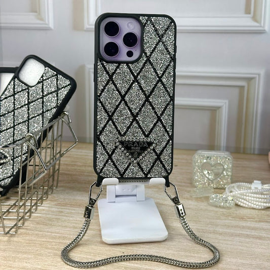 Prada diamante plateado + strap IPH 15 PRO MAX