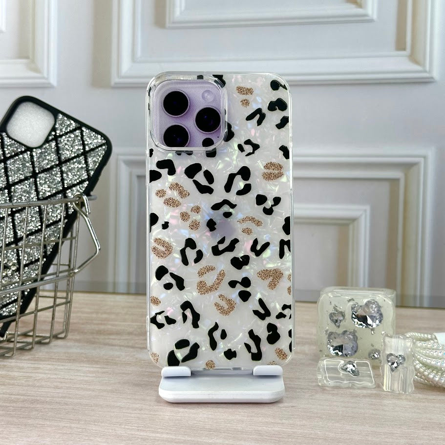 Animal print blanco IPH 15 PRO MAX