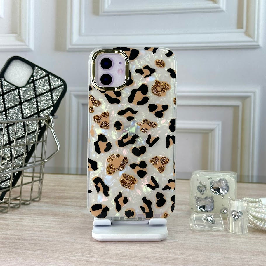 Animal print cafe IPH 11