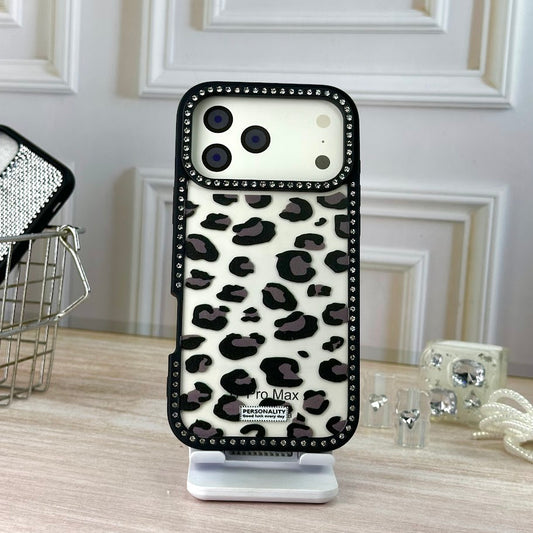 Animal print negro IPH 17 PRO MAX