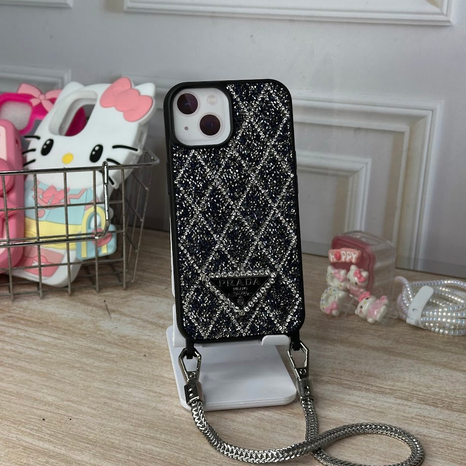 Prada diamante azul marino + strap IPH 15
