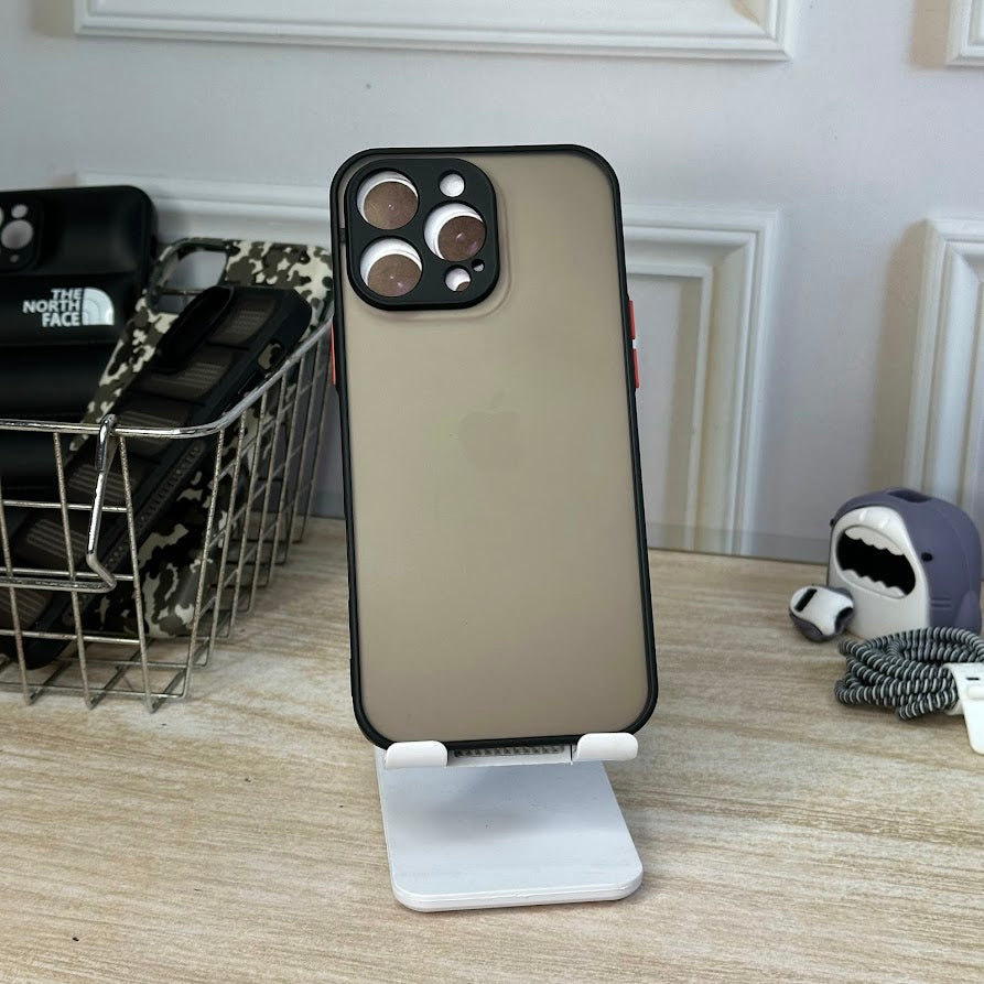 Humo botones rojos IPH 16 PRO MAX