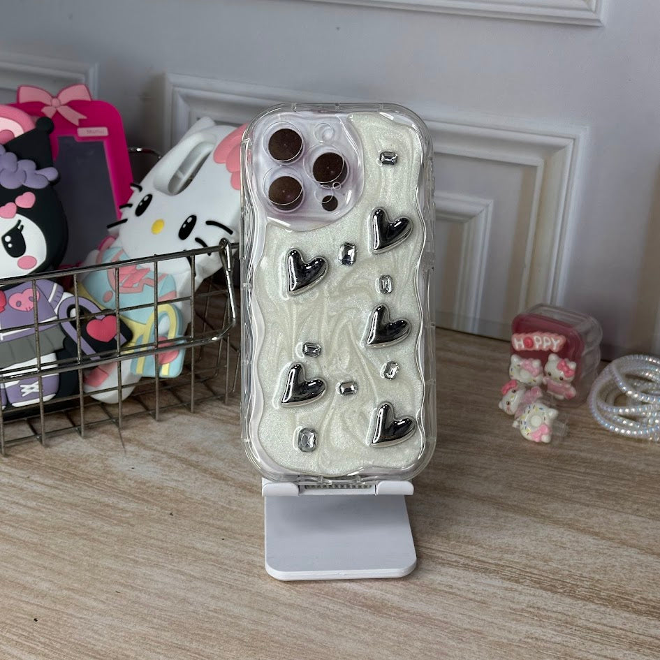 Corazon plata IPH 15 PRO MAX