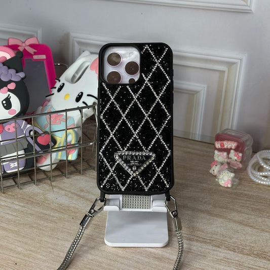Prada diamante negro + strap IPH 15 PRO MAX
